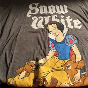 GUC Disney Snow White and the Seven Dwarfs Fitted Tshirt